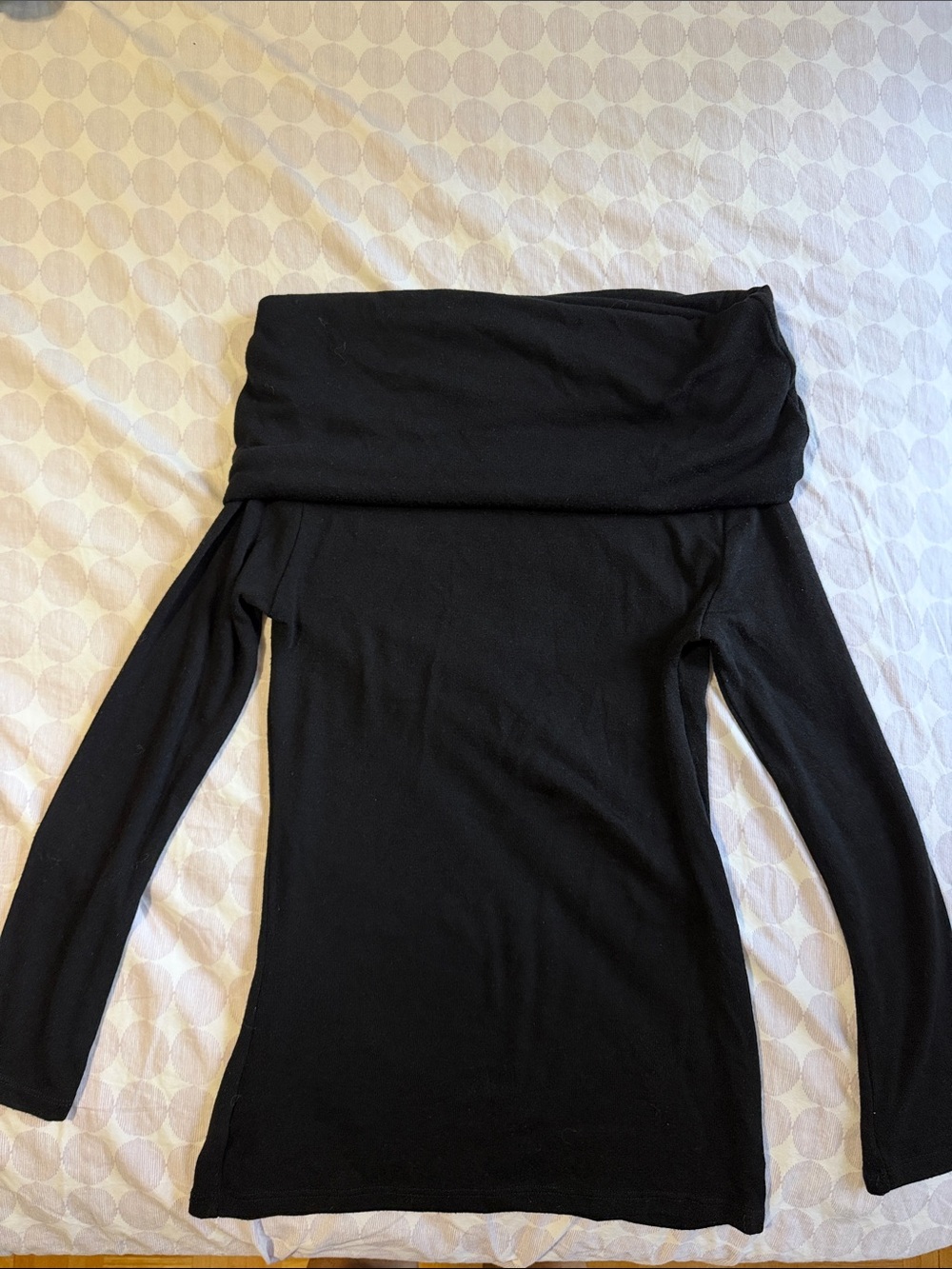 Zara Black Off-Shoulder Long Sleeve Knit Top